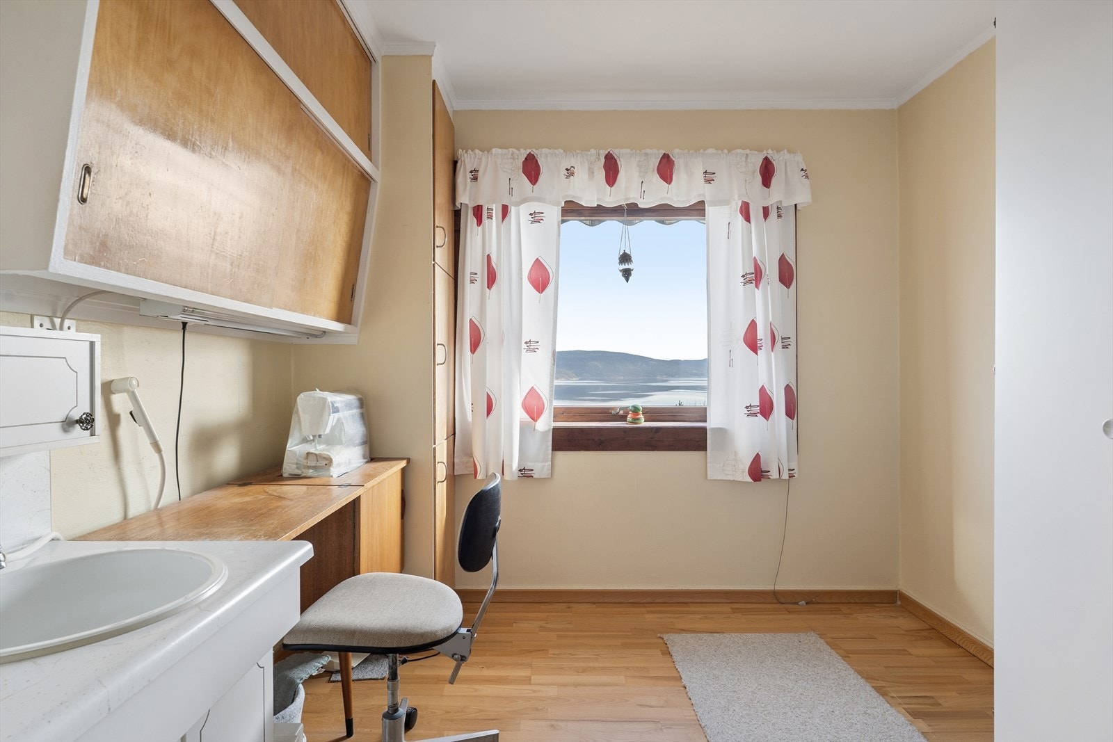 Også fra dette rommet er det fin utsikt over omgivelsene. Galleribilde