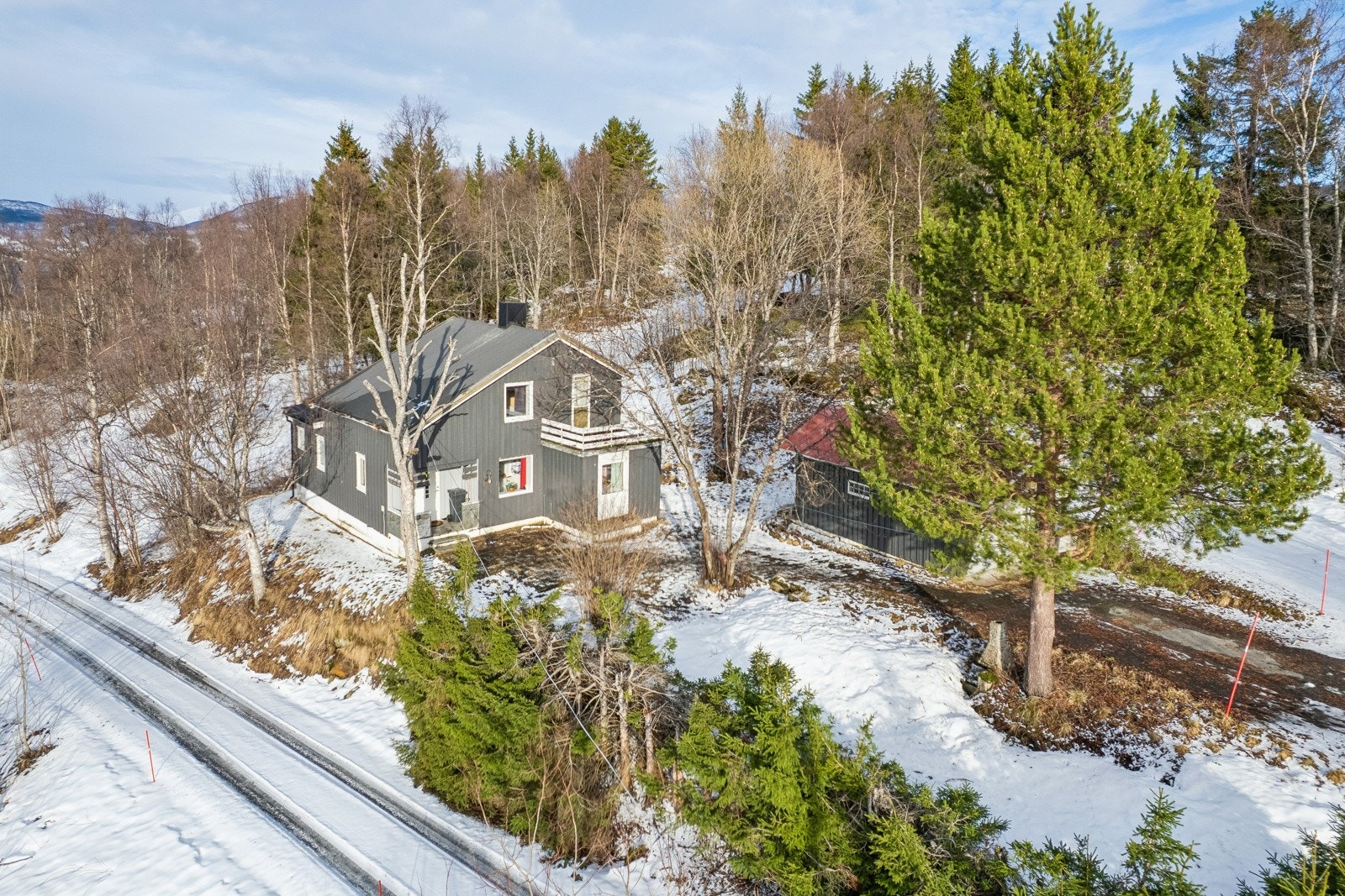 Eiendommen har behov for noe oppgradering, men dette gir også en unik mulighet til å sette ditt eget preg.