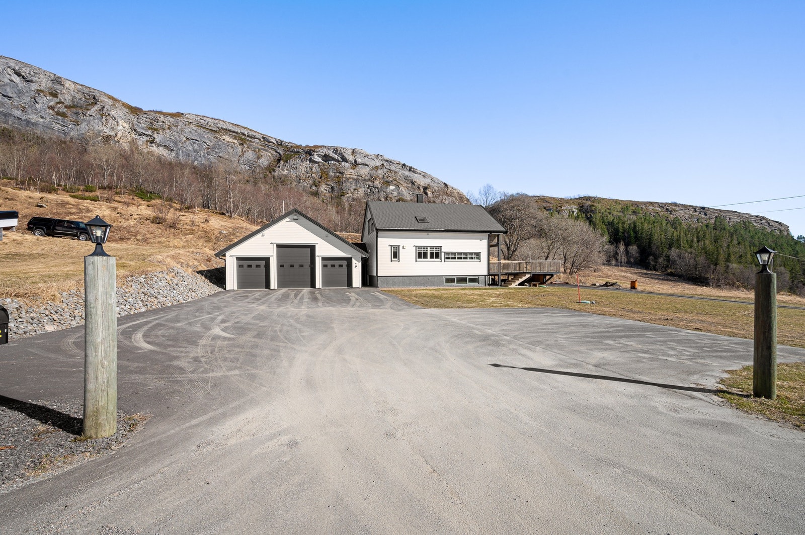 EIE Eiendomsmegling v/Runar Bjørkelund har gleden av å presentere Øverlandveien 51. Foto: Slutskyi View Galleribilde