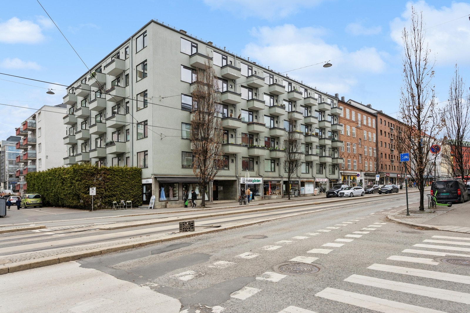 Området rundt Majorstuen byr på gode muligheter for både rekreasjon og aktivitet. Frognerparken ligger i kort gangavstand og er et av Oslos mest populære friområder med store grøntarealer, turstier og gode muligheter for både trening og avslapning. Galleribilde