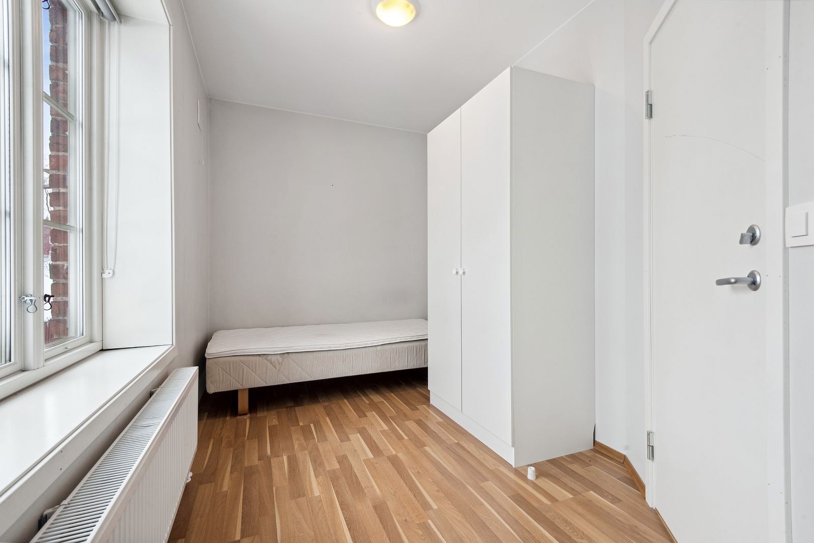 Stue/soverom. Bilde fra lignende bolig. Galleribilde
