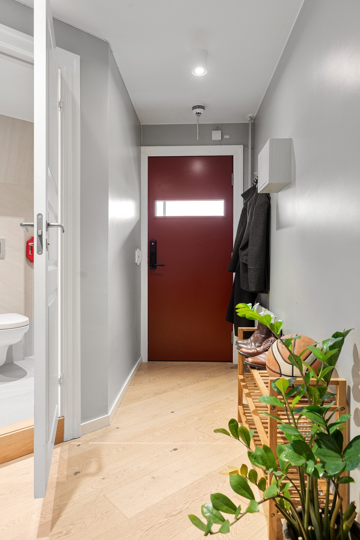 Leiligheten har egen adkomst fra svalgang. Galleribilde