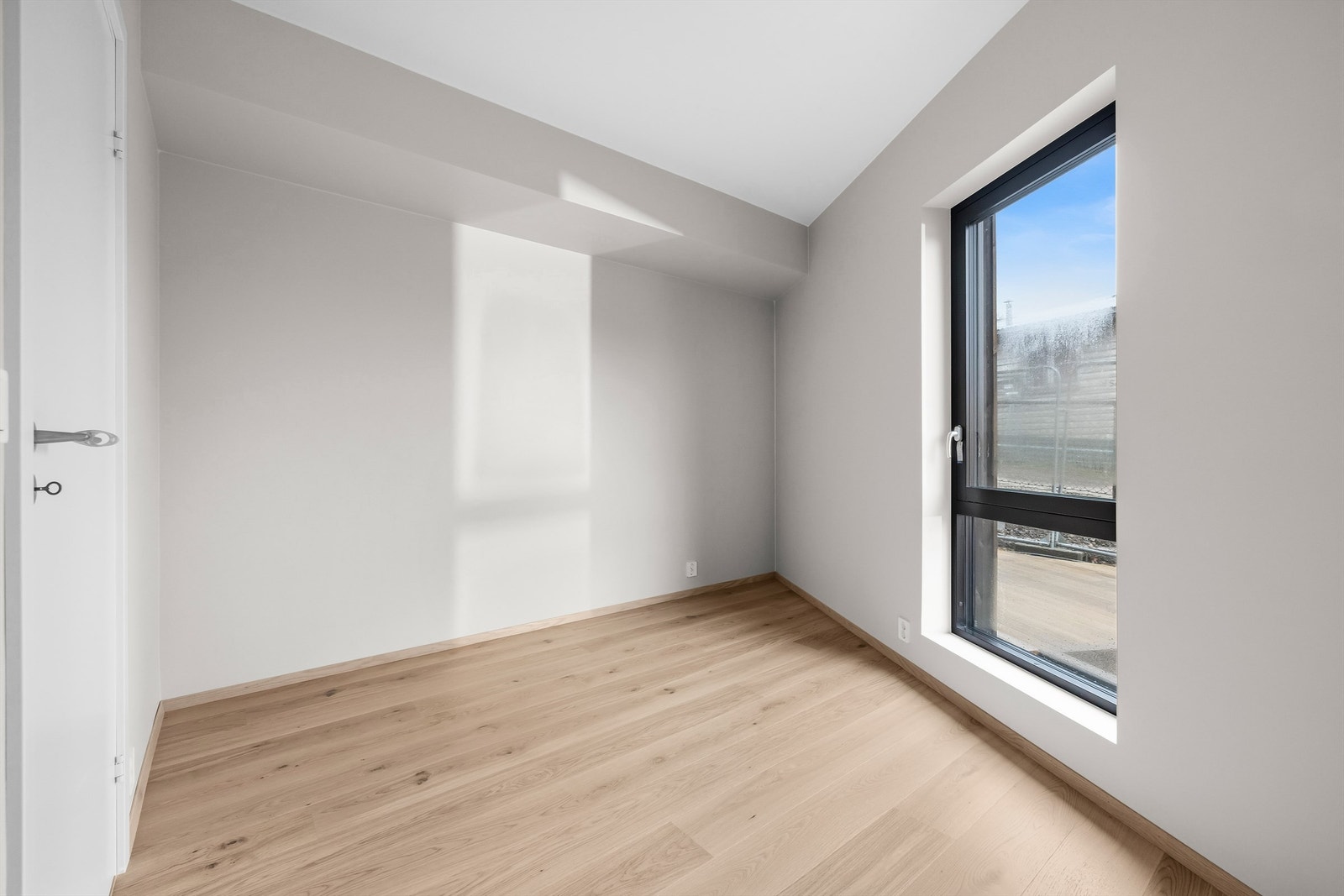Soverom 2 som passer godt til barnerom, gjesterom eller hjemmekontor Galleribilde