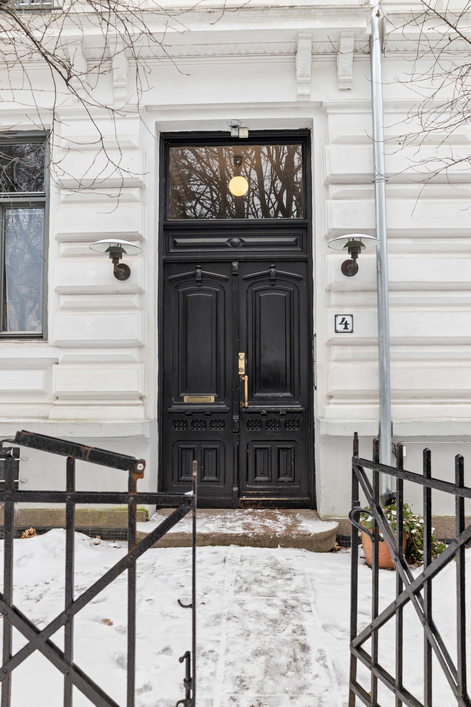 Inngangsparti. Galleribilde
