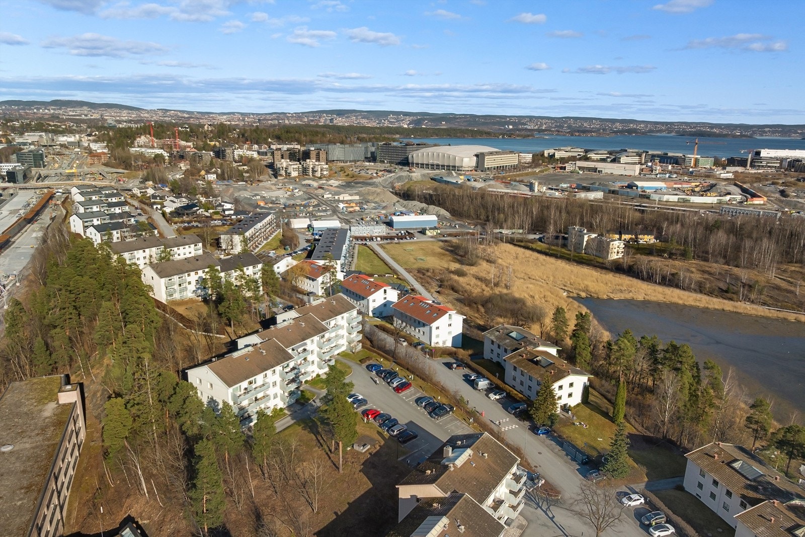 Utsikt mot Fornebu og nærområdet. Galleribilde