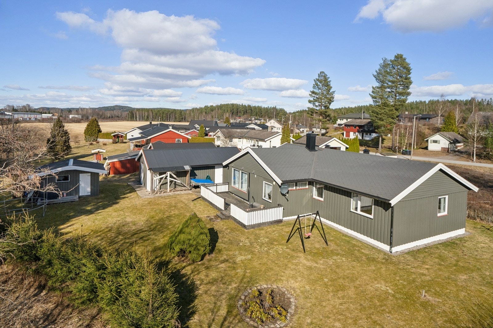 Pent opparbeidet hageareal. Galleribilde