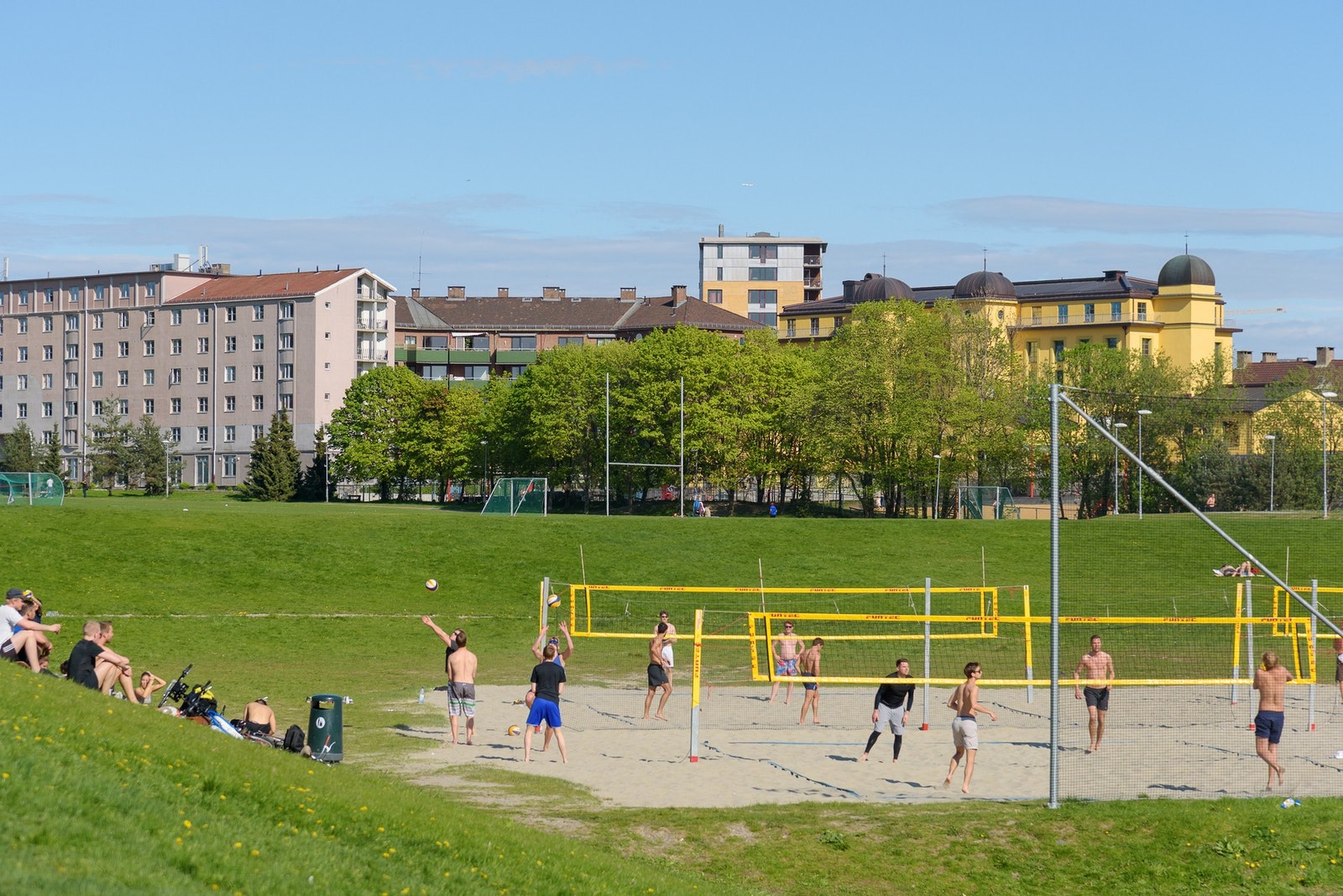 For den aktive finner du Voldløkka like ved, med fotballbaner, løpebane og volleyballbaner, et flott samlingspunkt for både trening og aktivitet i nærområdet. Galleribilde