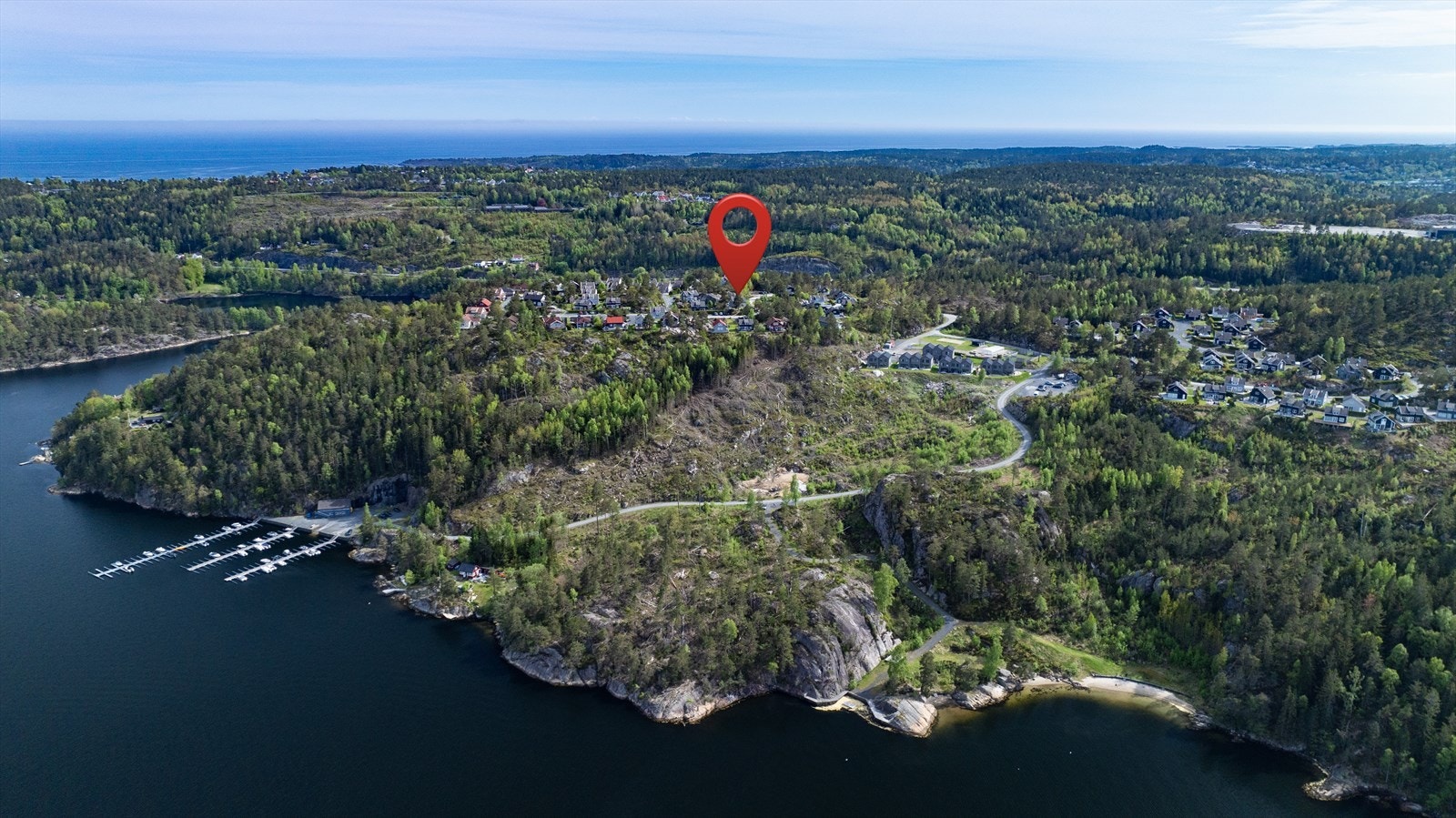 Fra hytten er det ikke lange veien til båtplassen Galleribilde