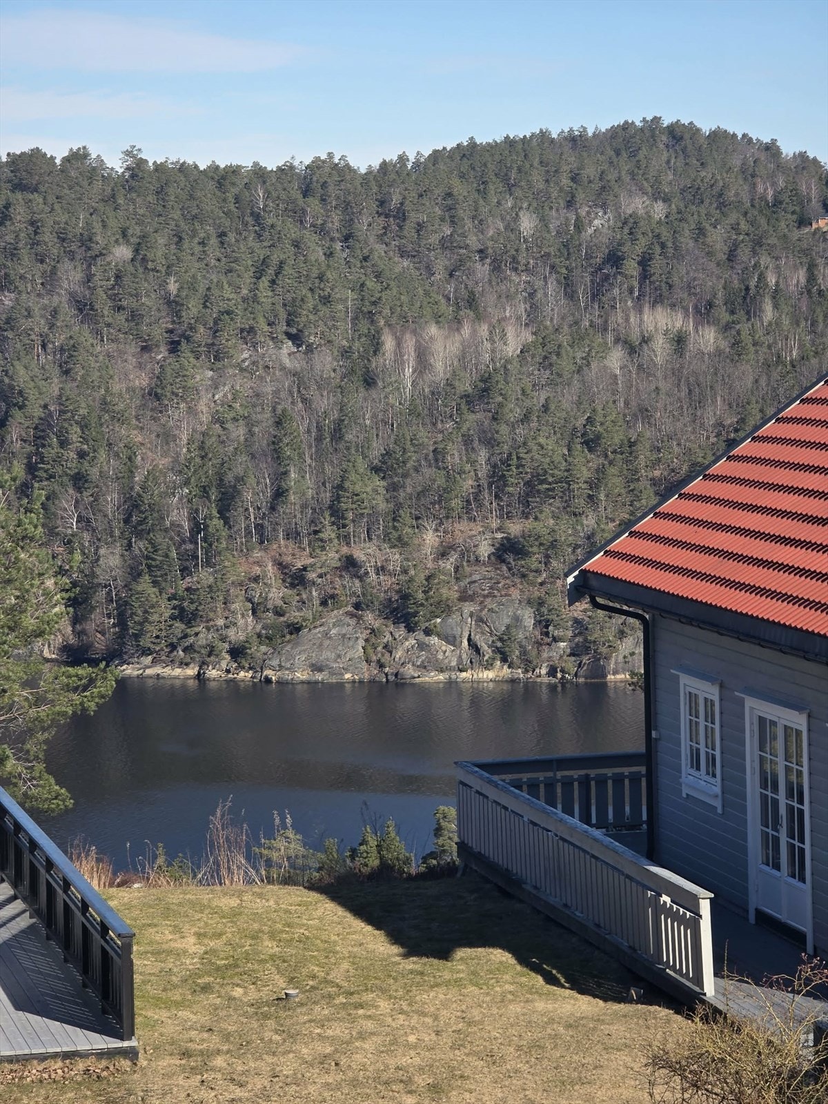 Fjordgløtt fra hytta Galleribilde