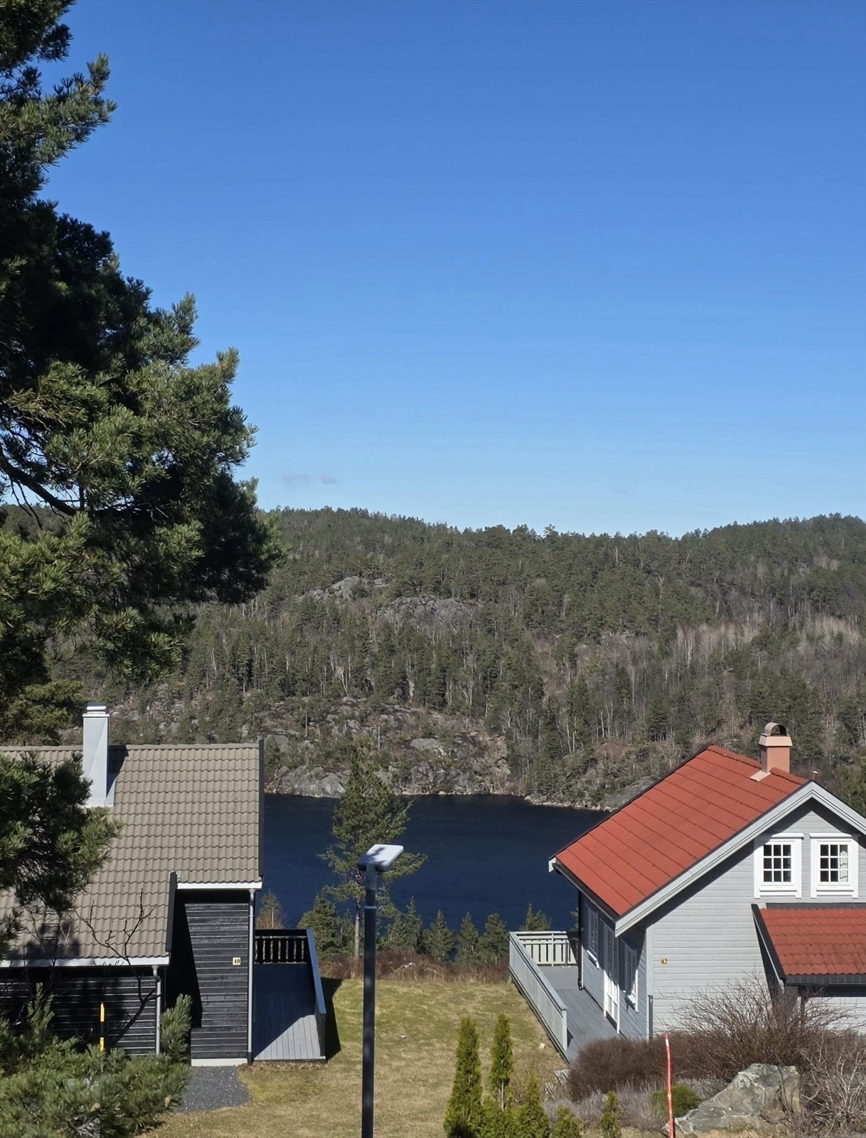 Fjordgløtt fra hytta Galleribilde