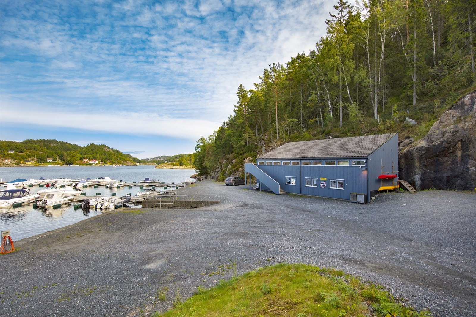 Felles bryggeanlegg med tilhørende båtplass Galleribilde