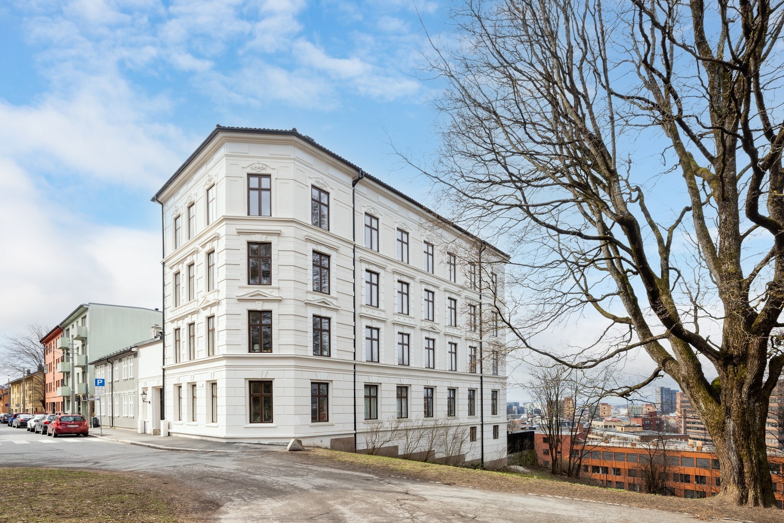 Fasaderehabilitering i 2025. Vinduene ble byttet i 2023. Galleribilde