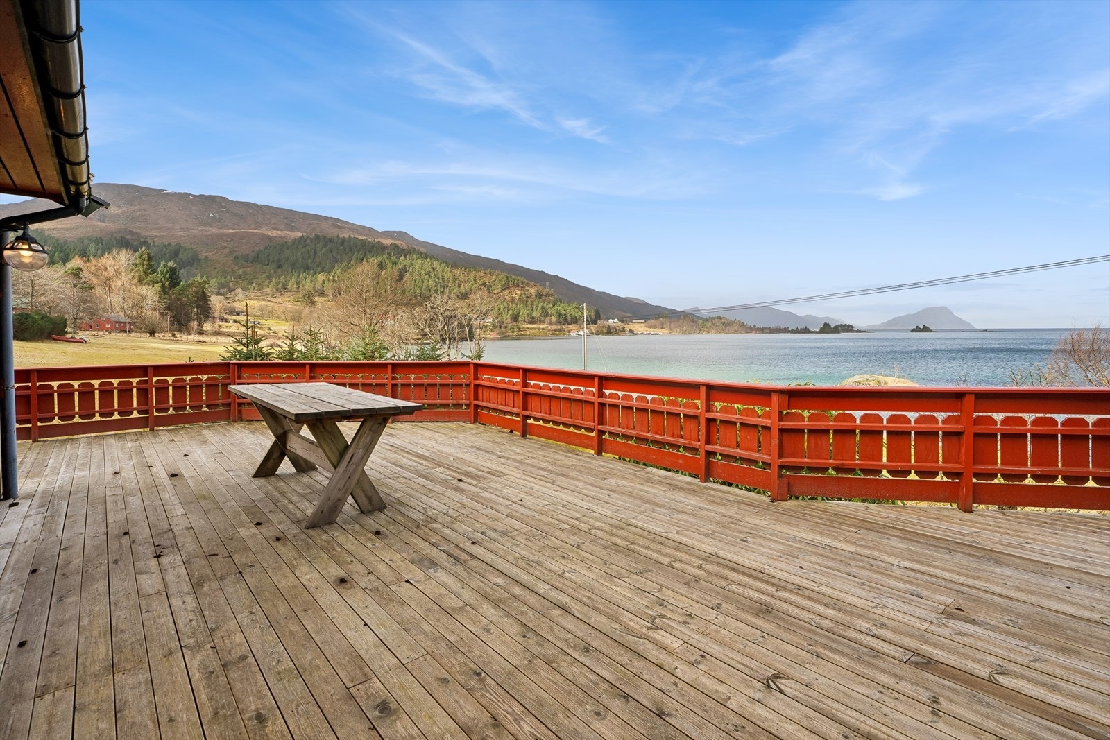 Eigedomen har eit samla terrasse- og balkongareal på heile 84 m². Galleribilde