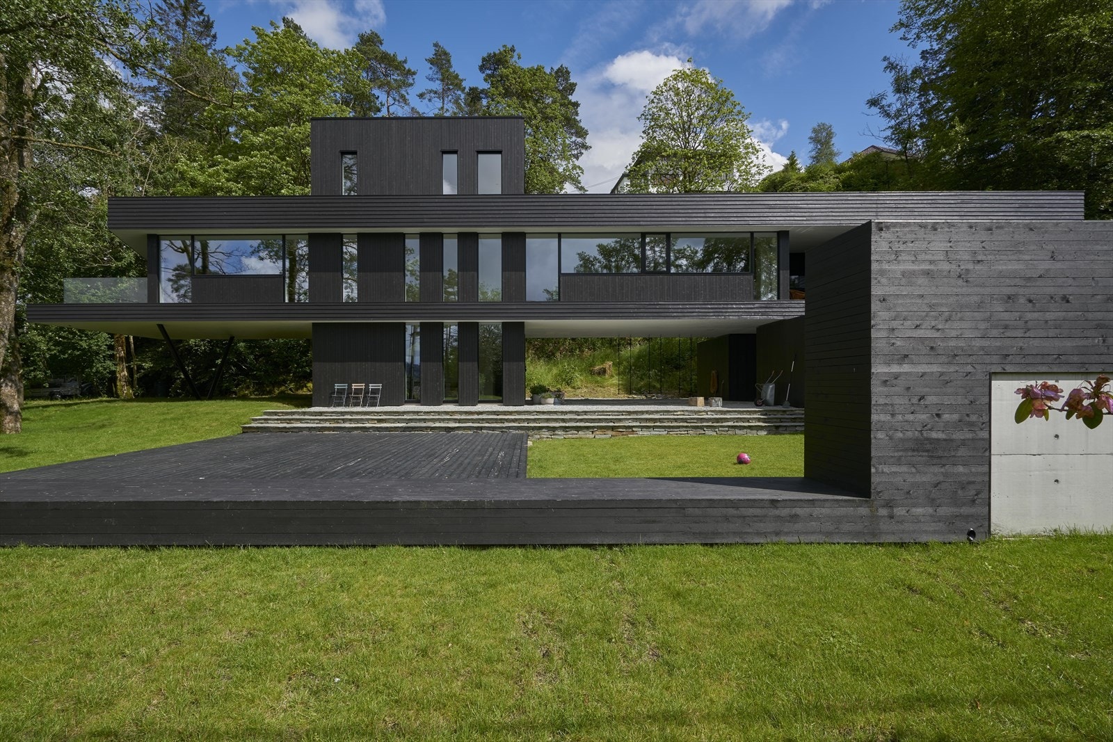 En nesten svevende konstruksjon! Foto: Bent Rene Synnevåg Galleribilde