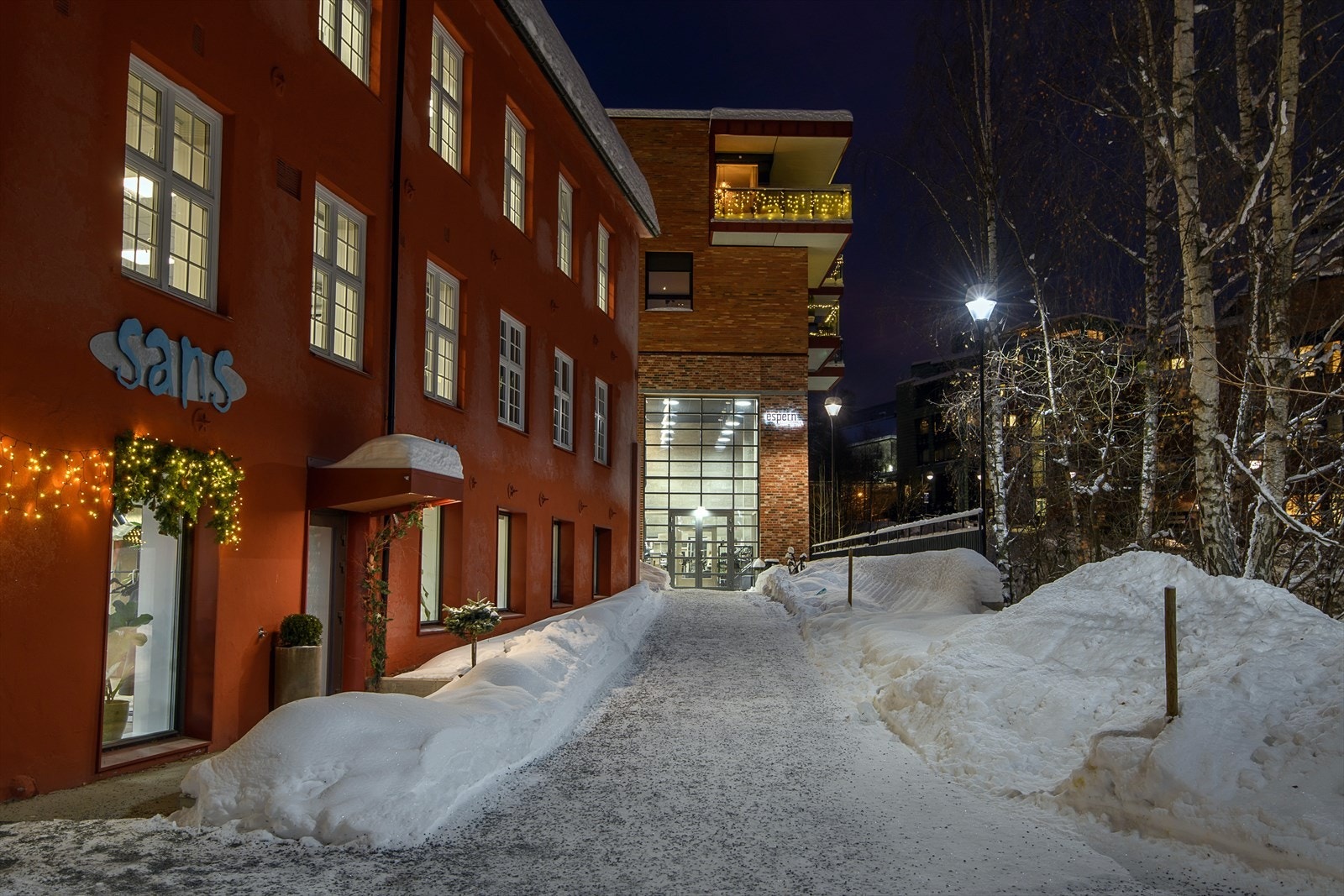 Her bor du med umiddelbar nærhet til alt Lillehammer har å by på. Galleribilde