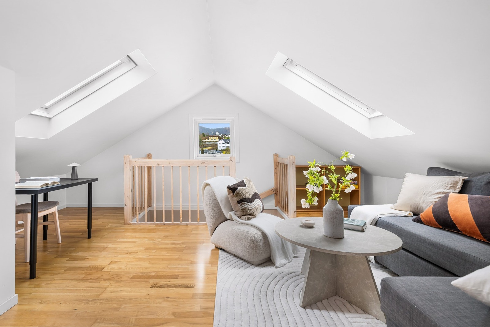 Her er det god plass til ønskelig innredning, med for eksempel sovesofa. Galleribilde