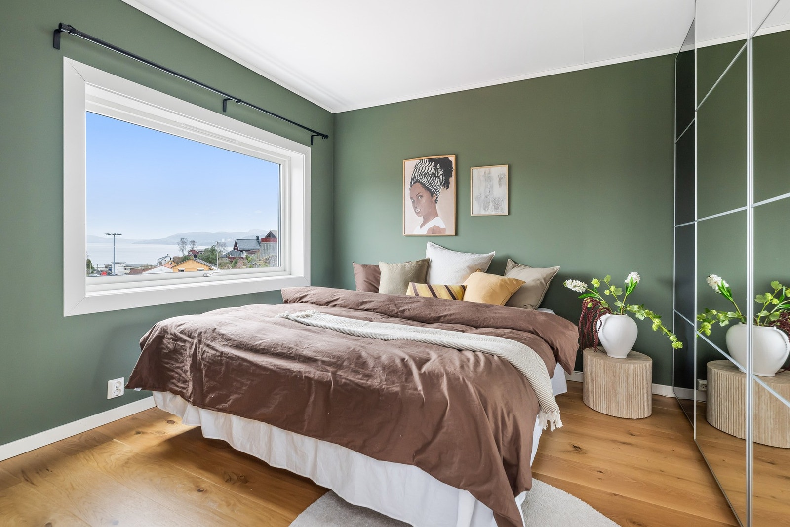 Hovedsoverommet har et romslig areal på 11,8 m². Galleribilde