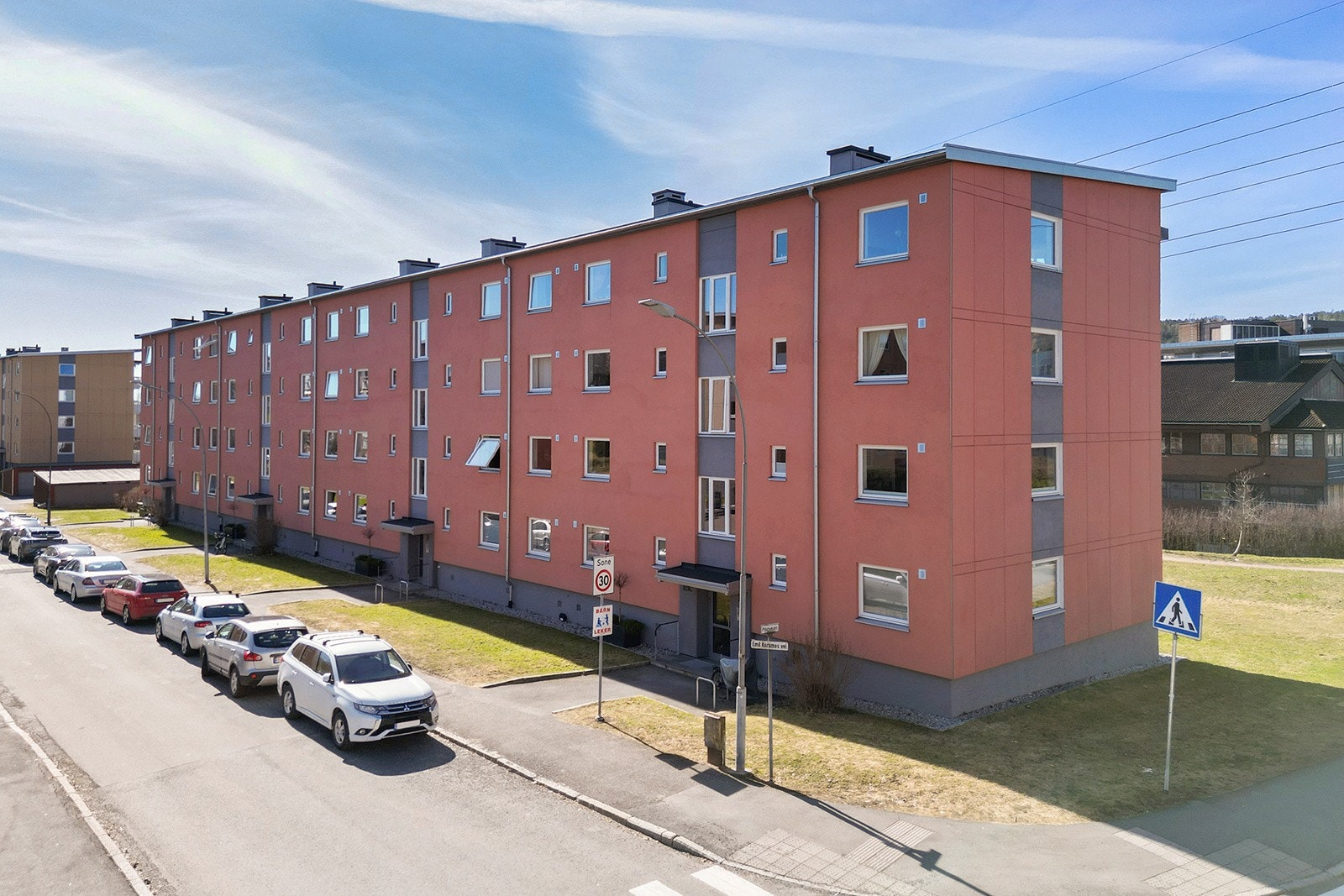 Fasade sett fra inngangsparti. Galleribilde