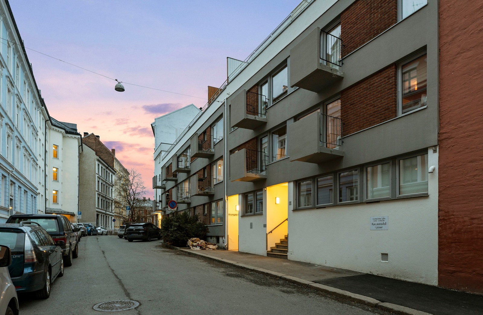 Leiligheten har en attraktiv beliggenhet i en rolig gate uten gjennomgangstrafikk på populære St. Hanshaugen Galleribilde