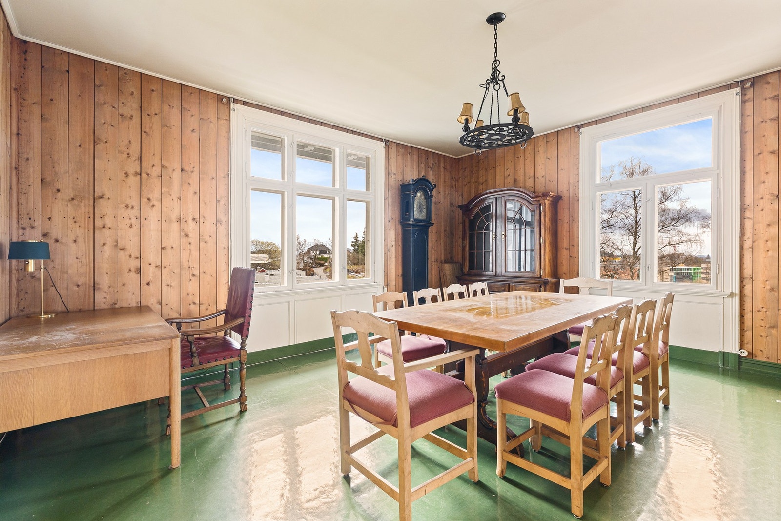 Herskapelige rom med med mye sjarm. Galleribilde