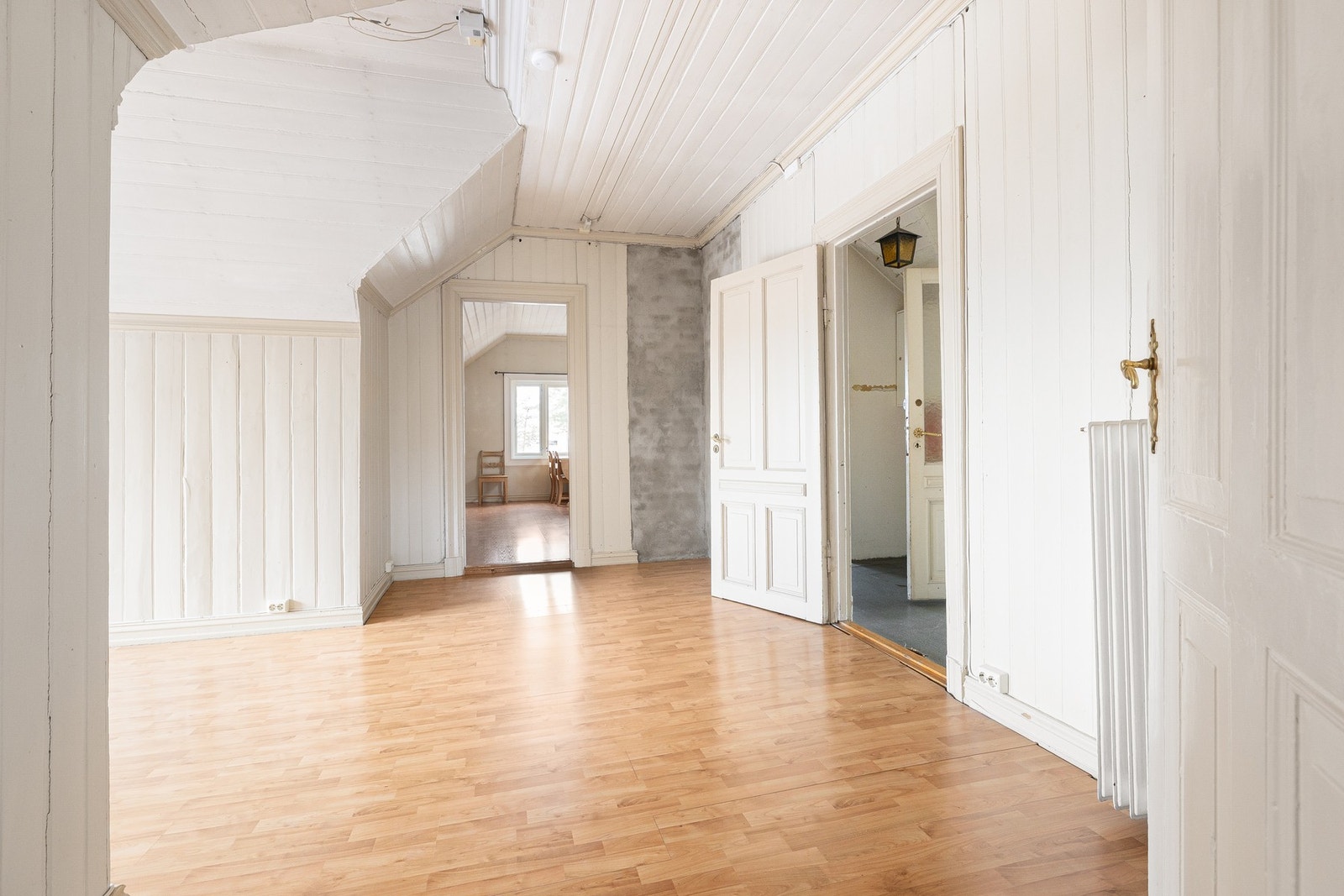 Sett mot kjøkkenet og spisestuen. Galleribilde