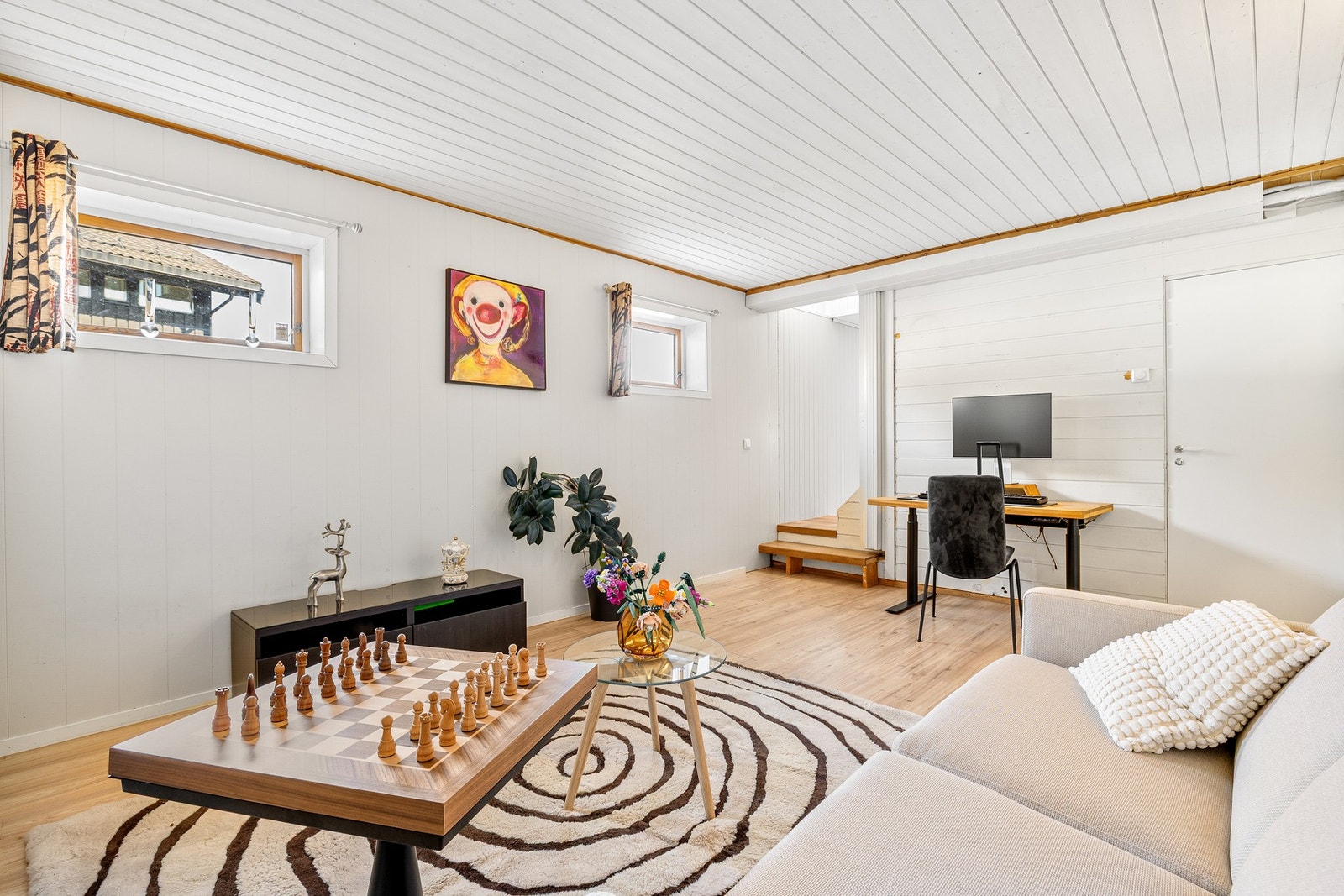 Allsidig kjellerstue på 22,6 kvm. Galleribilde
