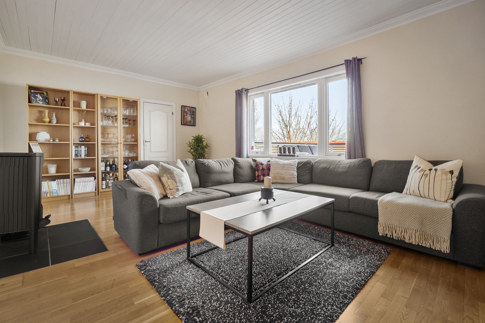 3-roms selveierleilighet i 1. etasje med flott utsikt. Foto: Stine Prøitz Jørgensen Galleribilde