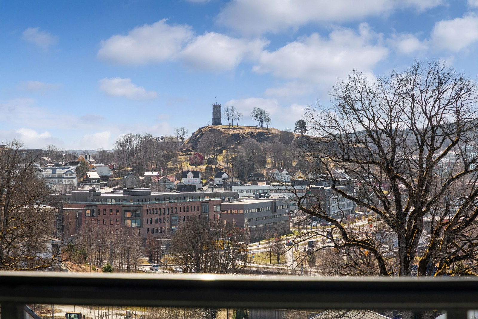 Leiligheten ligger i et attraktivt og tilbaketrukket boligområde, like utenfor Tønsberg sentrum Galleribilde