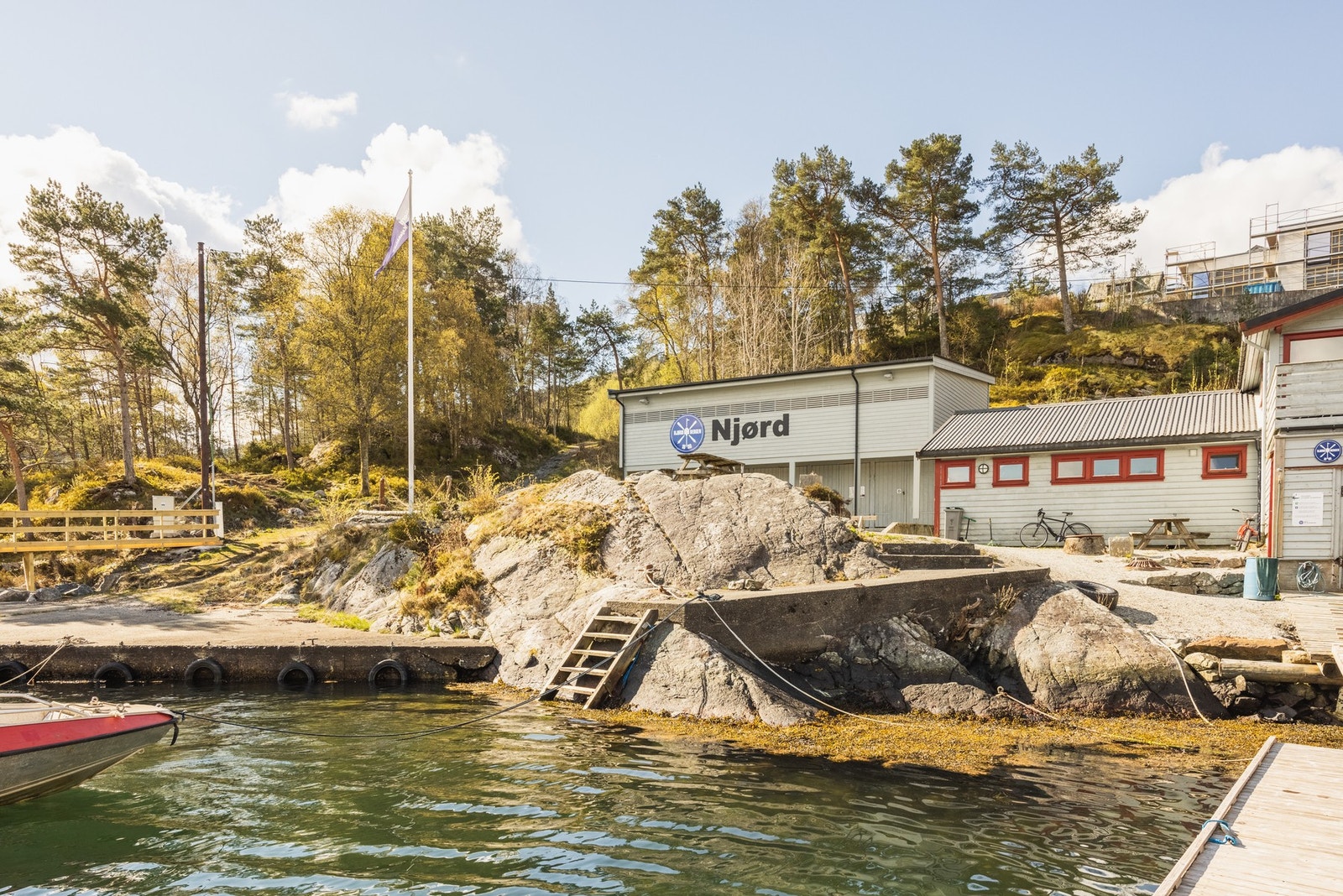 bBorettslaget har flere maritime fellesarealer med badebrygge og kaianlegg. Galleribilde