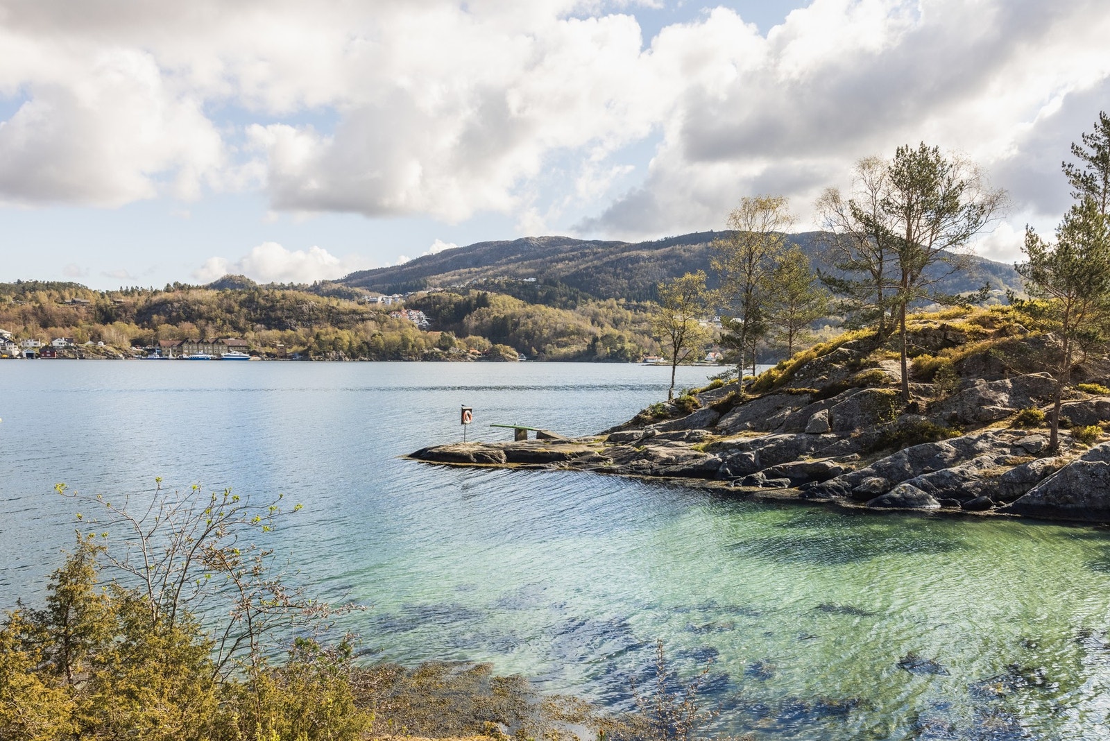 Det er heller ikke lange veien til Vollane for ytterligere bademuligheter. Galleribilde