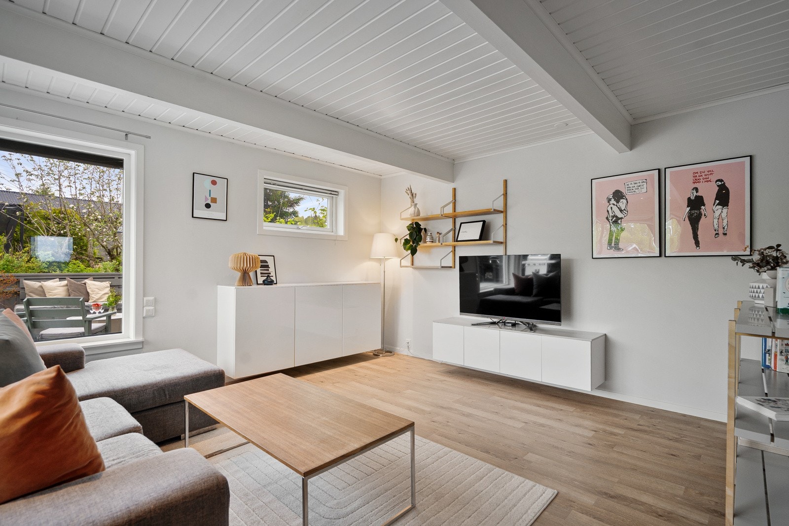 Tv-stuen kan fint bli et soverom ved behov Galleribilde
