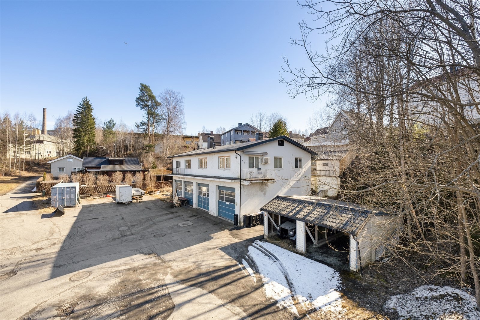 Her får du en sentral beliggenhet med nærhet til bl.a. Strandtorget med over 60 forretninger og den flotte strandpromenaden langs Mjøsa Galleribilde