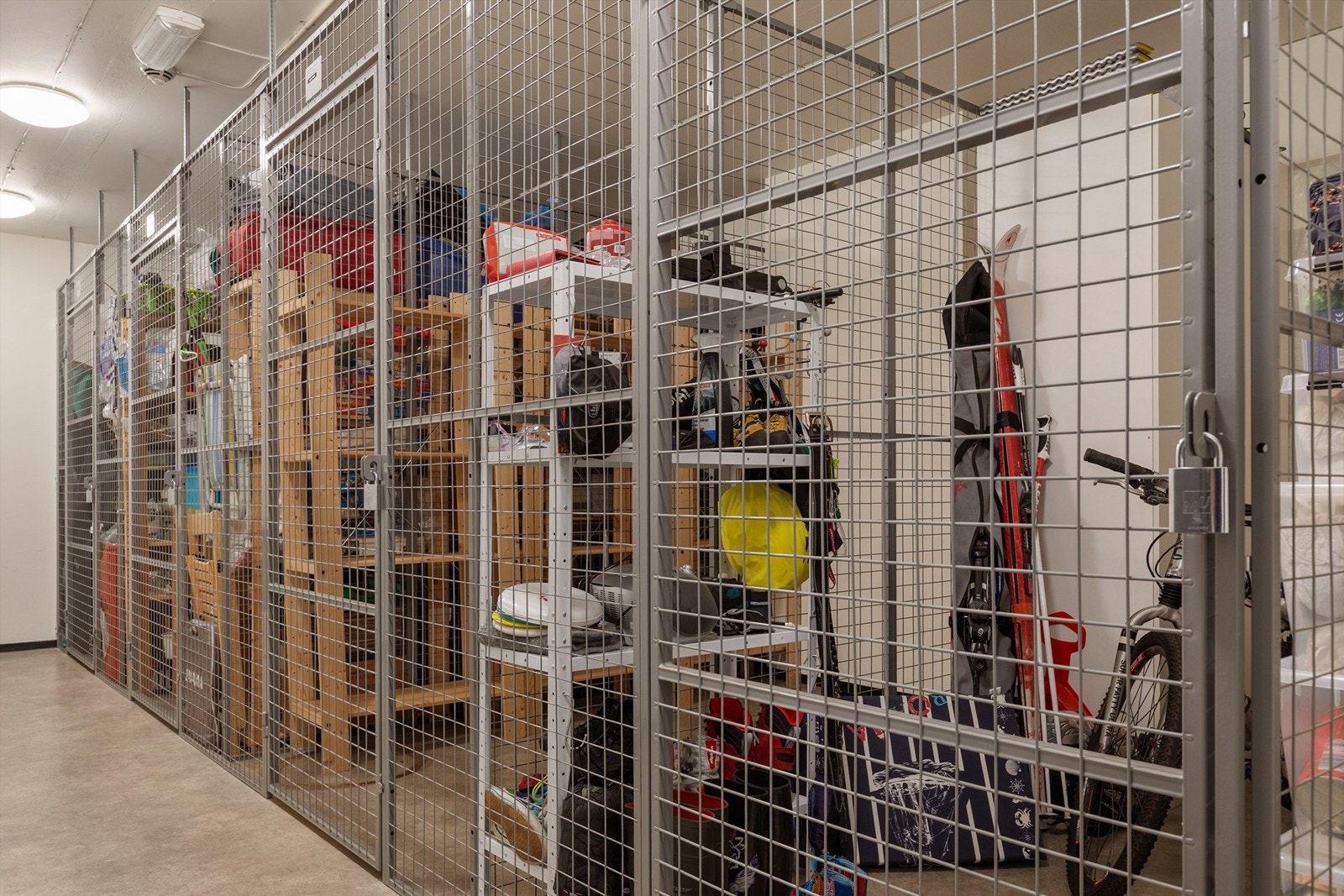 Bod utenfor leiligheten med ytterligere lagringsplass Galleribilde