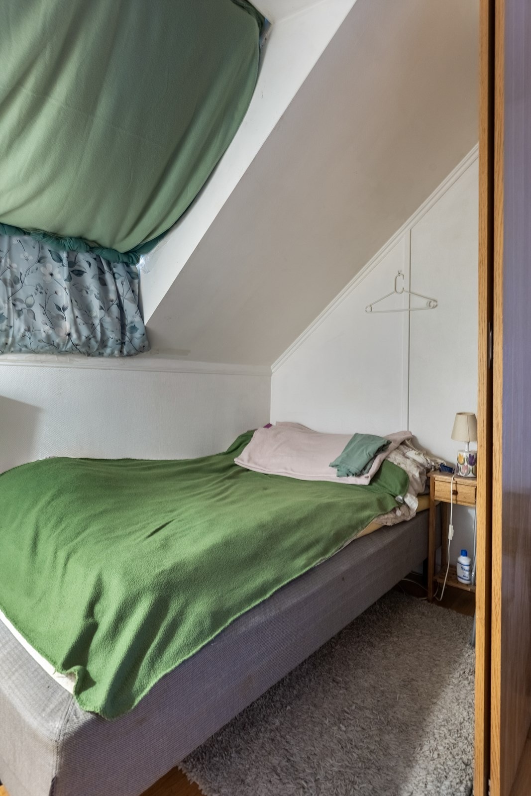Garderobe innredet som soverom (ikke godkjent) Galleribilde