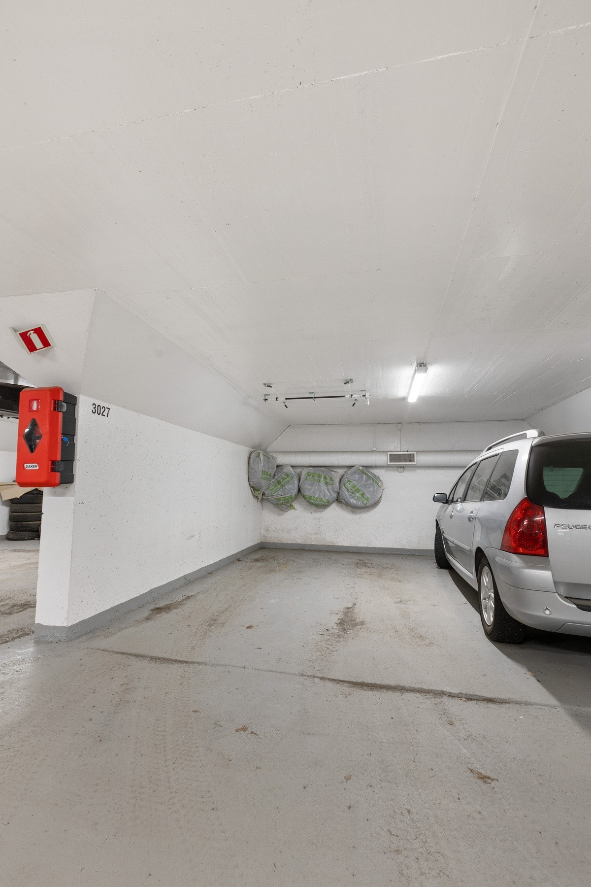 Det medfølger en garasjeplass. Galleribilde