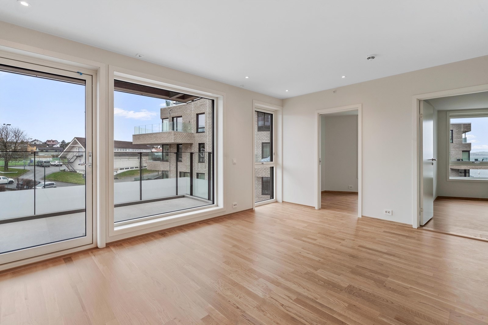 Stue med utgang til balkong Galleribilde