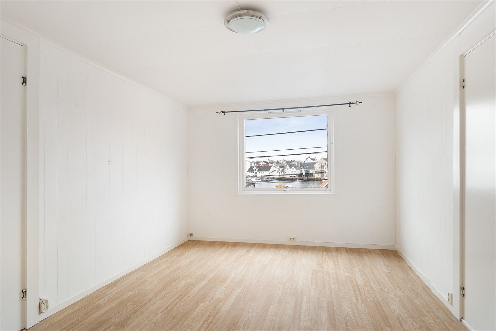 Romslig soverom i 2. etasje. Galleribilde