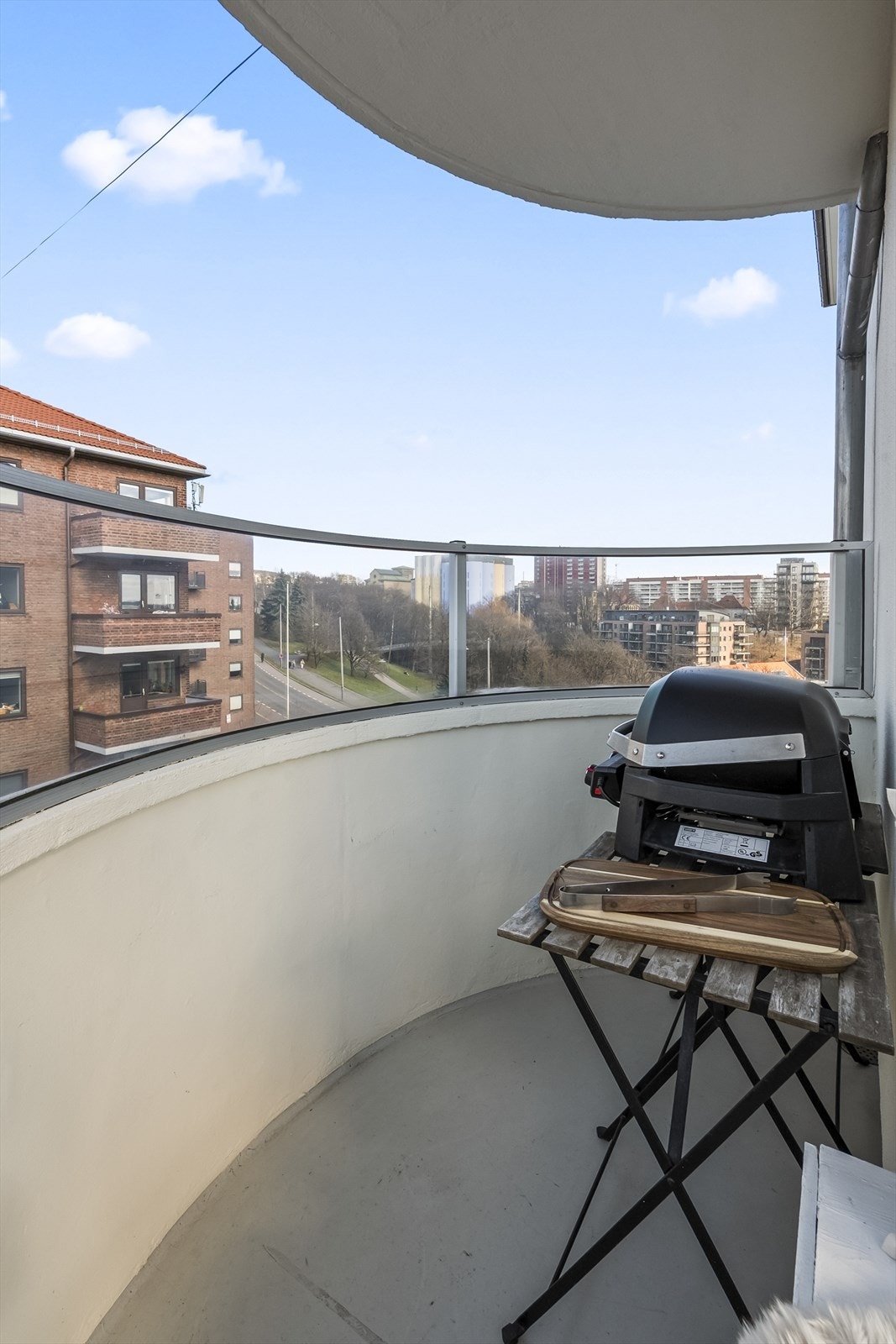 Her har du god plass til både utemøblement og grill. Galleribilde