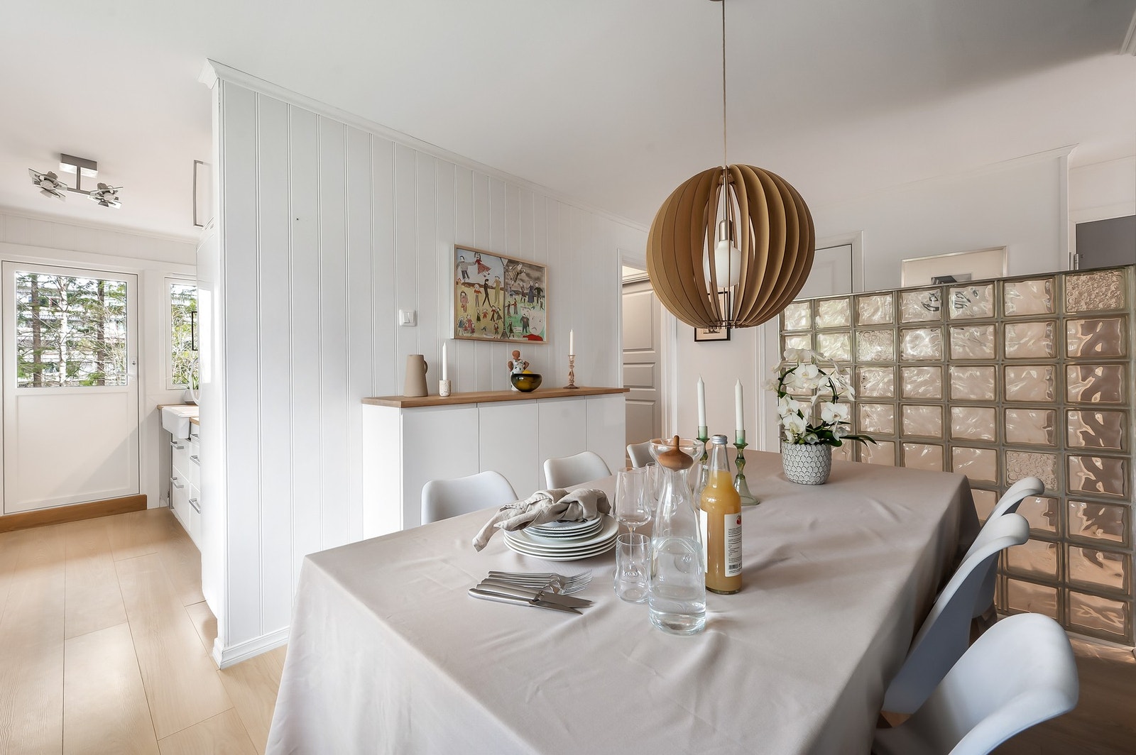 Her kan du nyte hyggelige måltider i godt selskap med venner og familie. Galleribilde