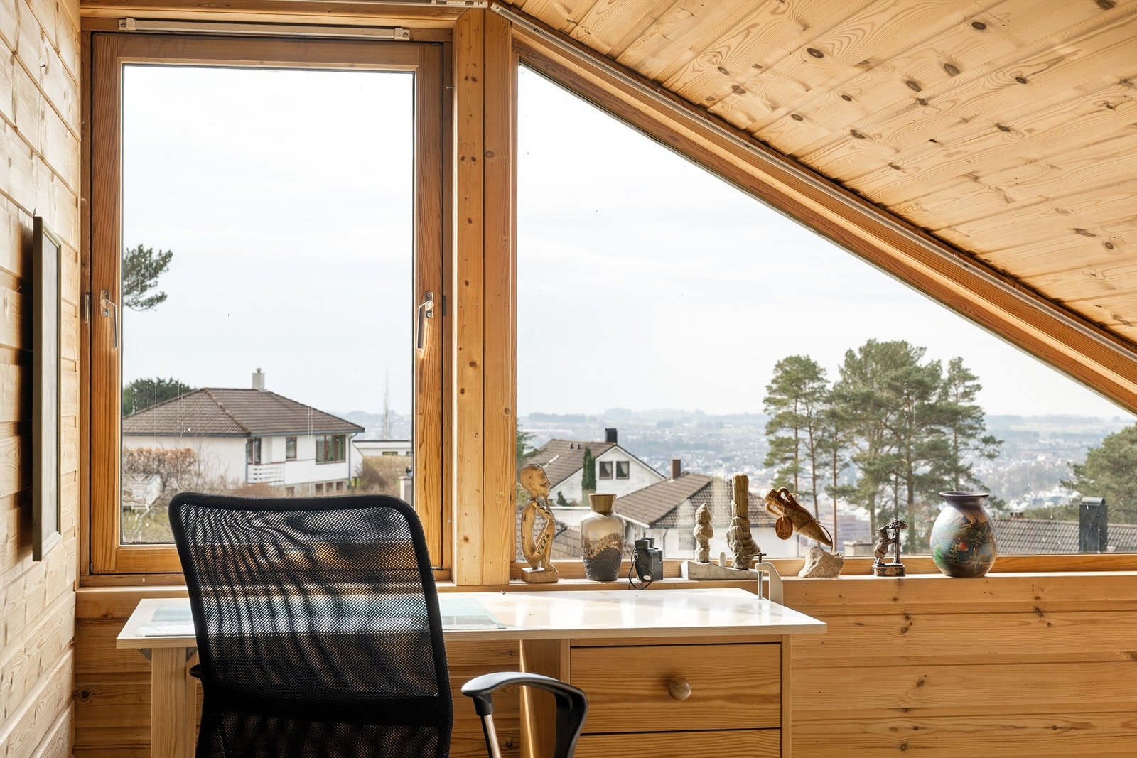 En herlig plass å jobbe fra, gjøre lekser og nyte utsikten imens. Galleribilde