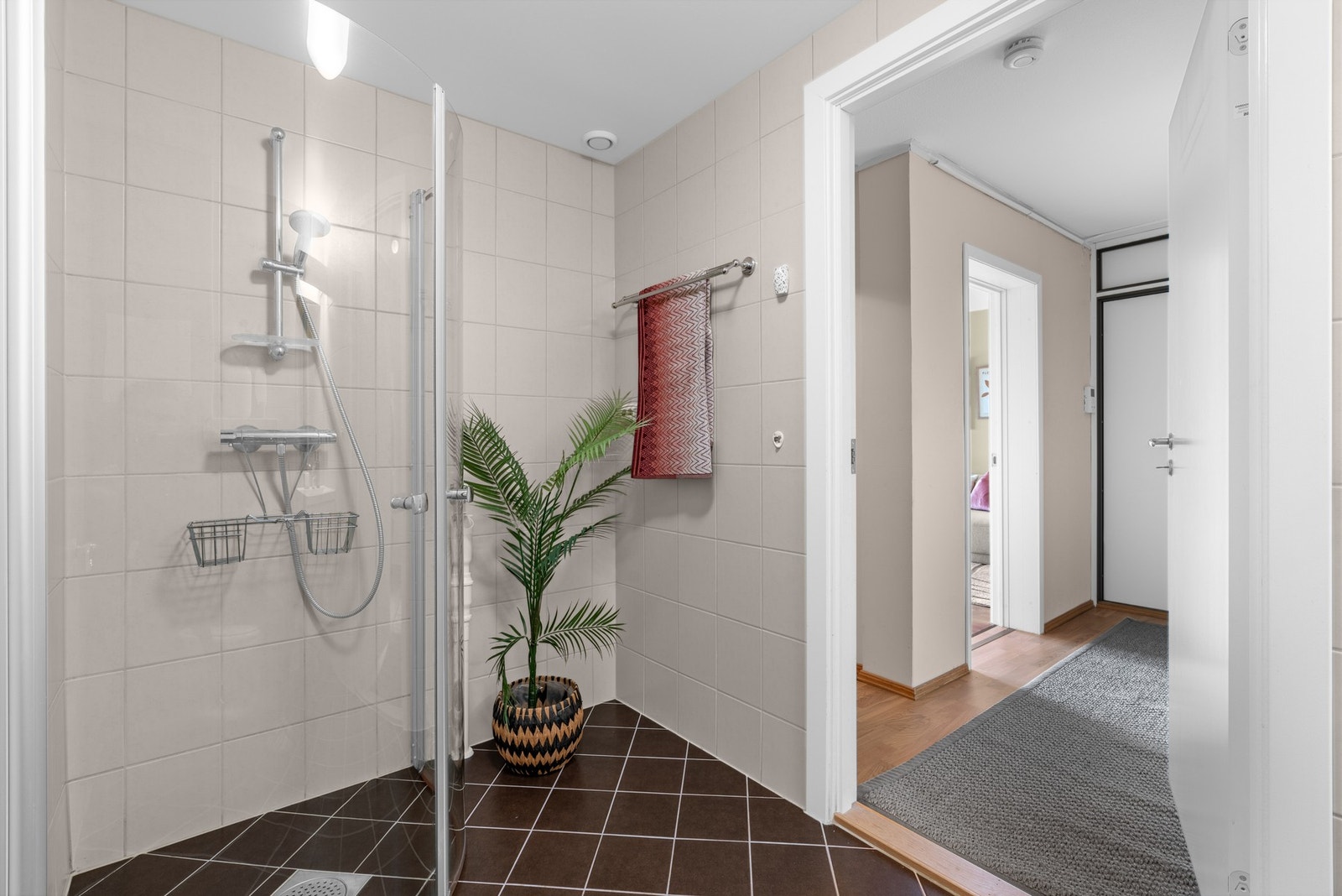 Badet er totalmodernisert i regi av borettslaget i 2012 Galleribilde