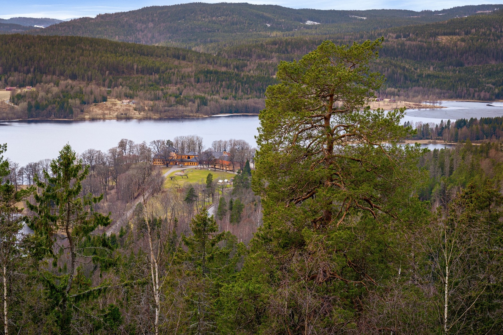 Her nyter du også utsikt over Bogstad gård og Bogstadvannet med grønne omgivelser som ramme. Galleribilde