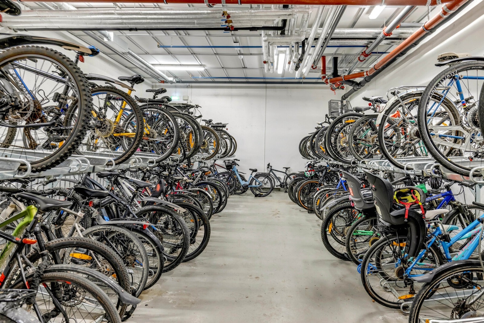 Sameiet har felles sykkelbod. Galleribilde