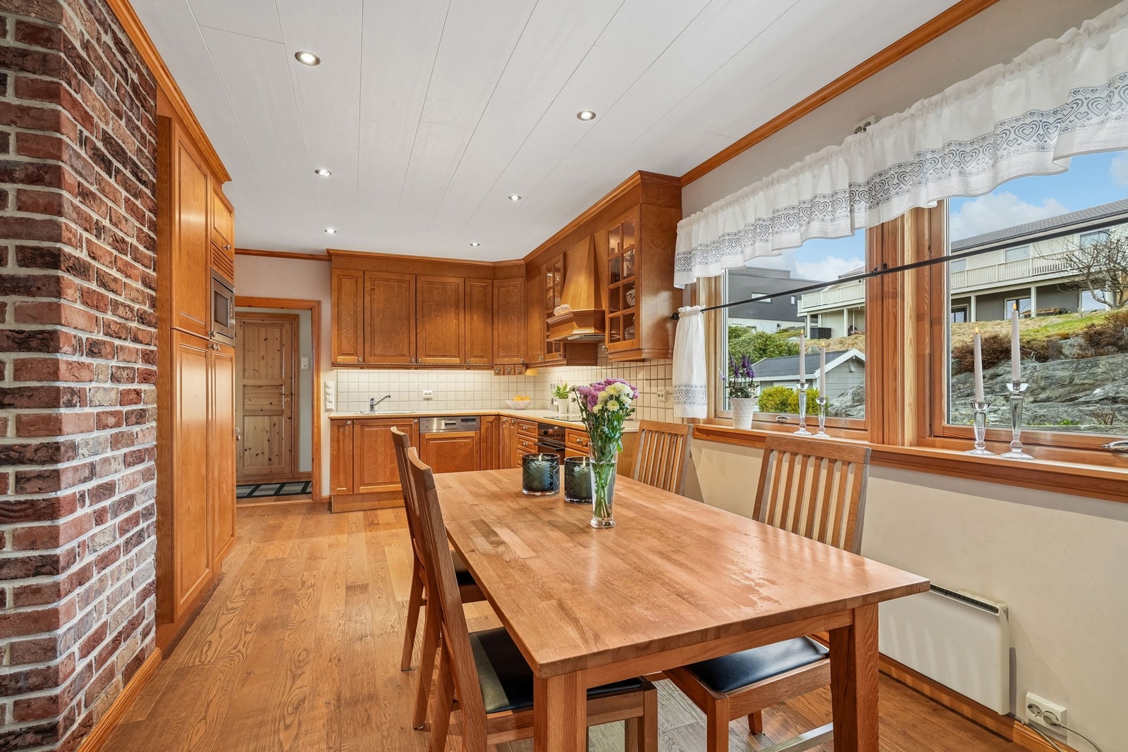 Her kan du se frem til lange helgefrokoster og hyggelige middager sammen med familie og venner. Galleribilde