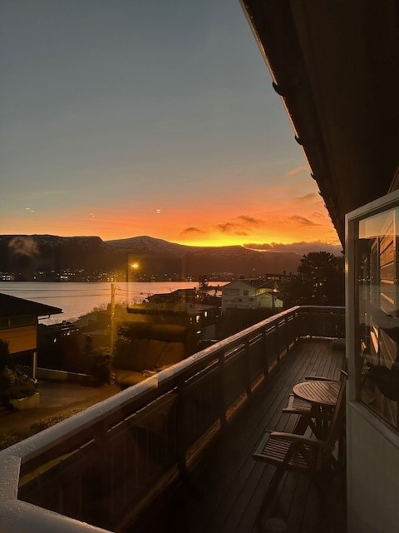 En vakker solnedgang over Sulafjellet - velkommen til visning! Galleribilde