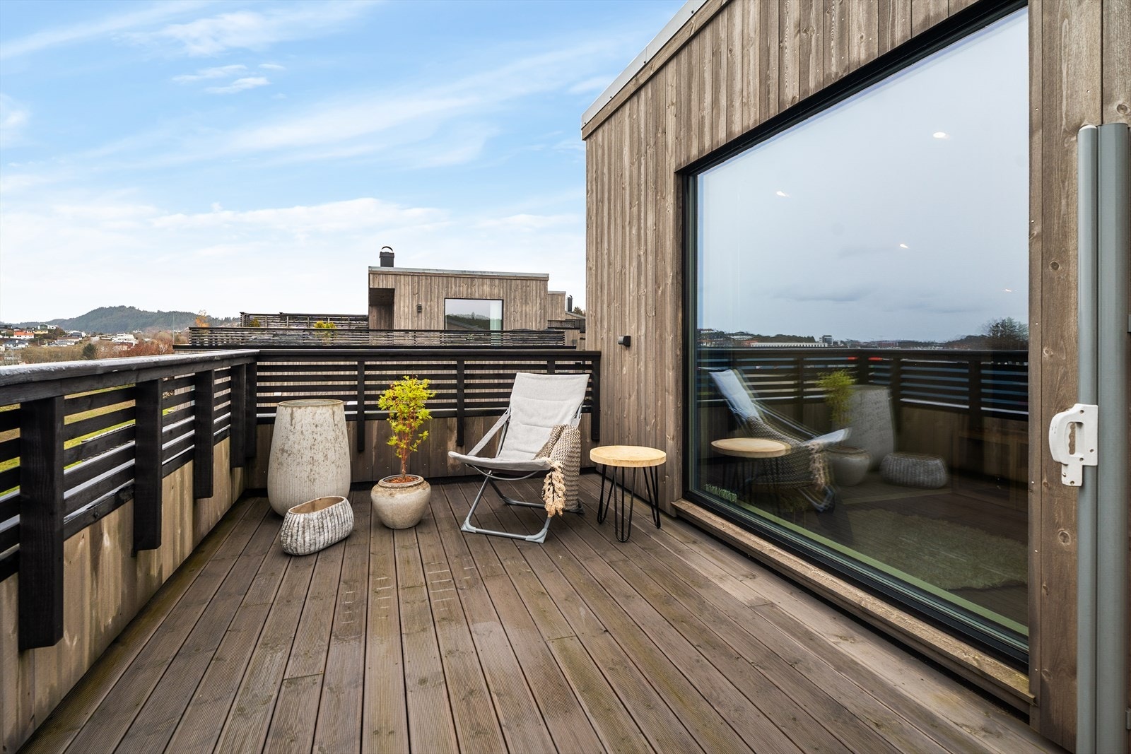 Deler av takterrassen er forsterket for boblebad/jacuzzi og det er lagt frem strøm til takterrassen Galleribilde