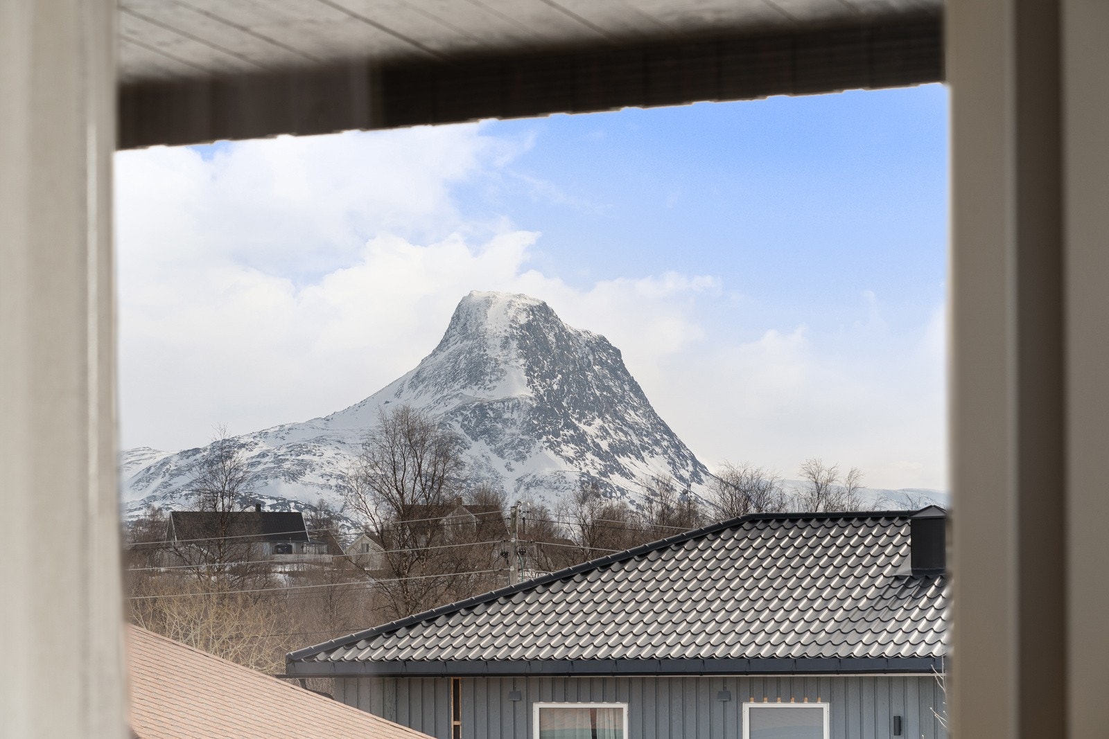 Eiendommen har gode sol- og utsiktsforhold!