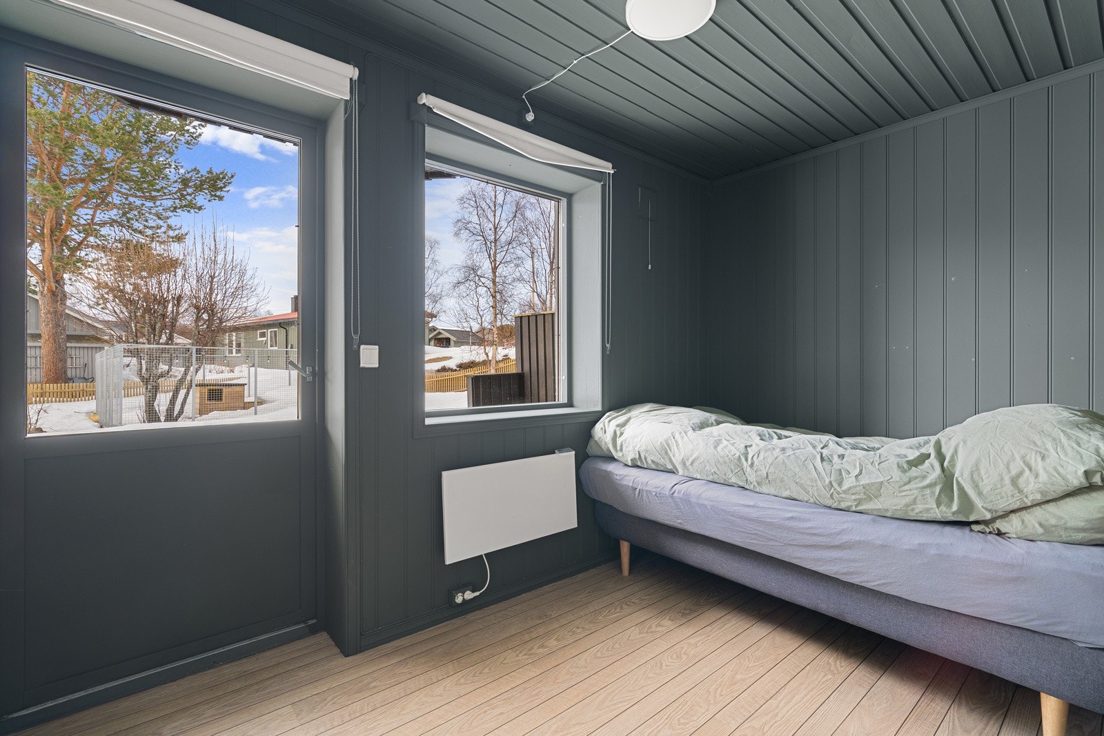 Soverom 4 med utgang til en stor terrasse på ca 21 kvm