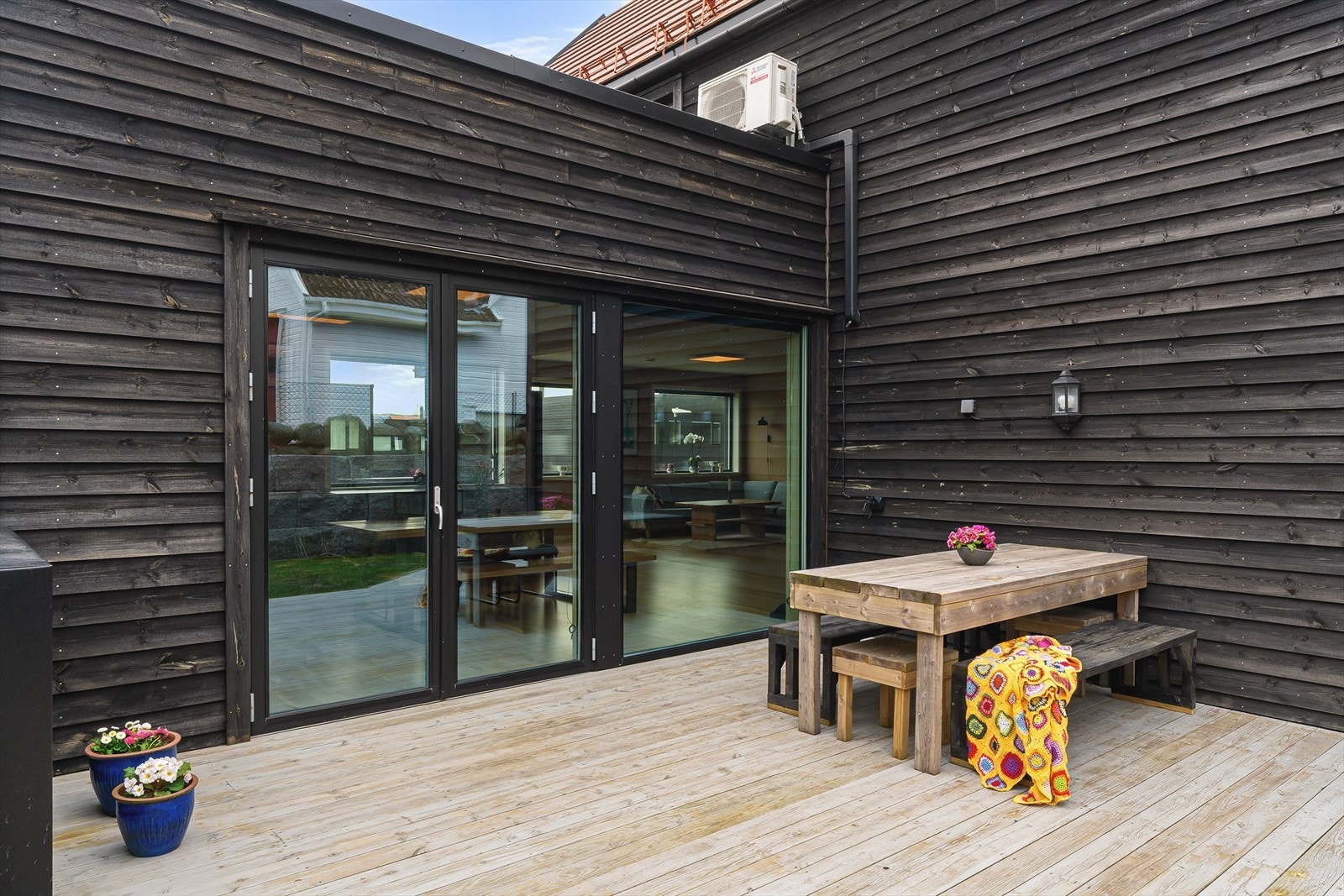 Det er totalt 46 m² med terrasse. Galleribilde