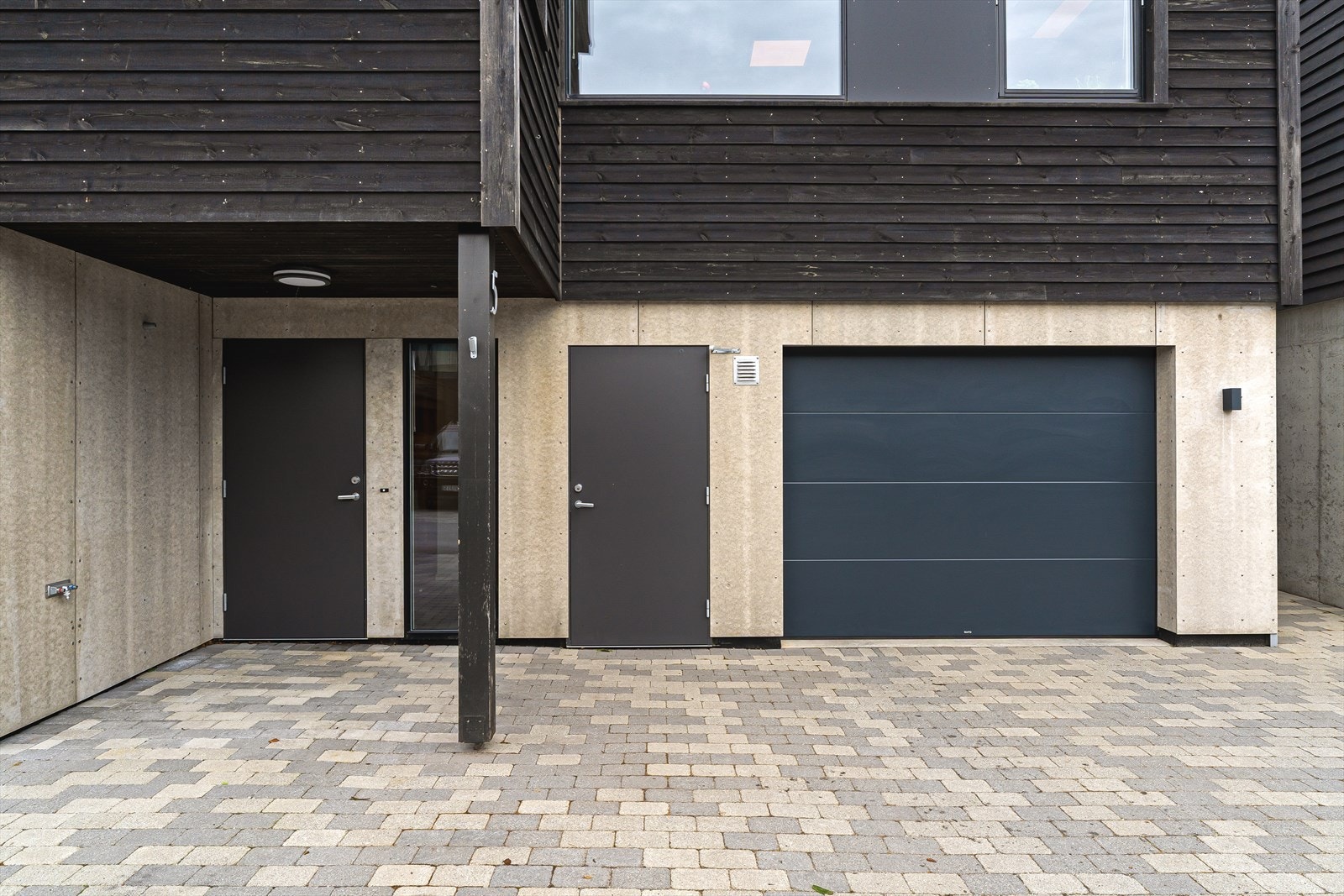 Garasje på 27 m² med egen dør. Praktisk. Galleribilde